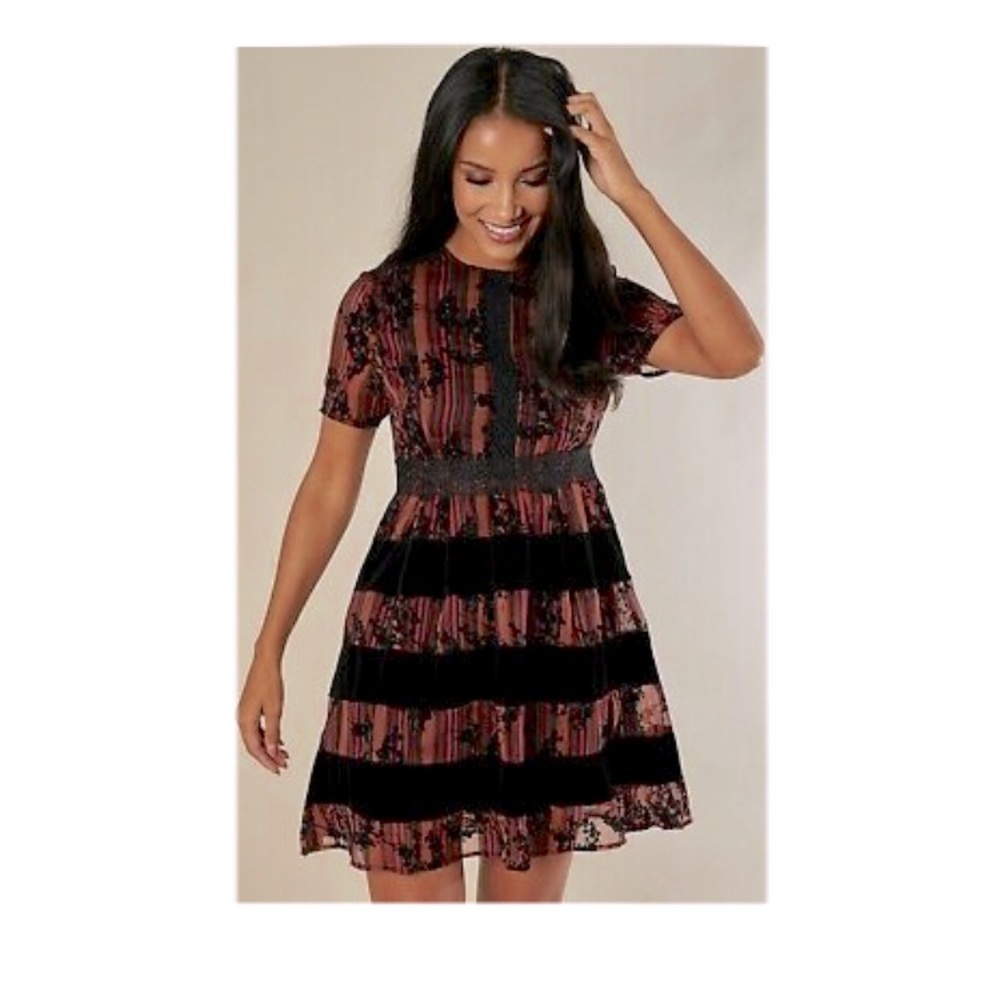 Foxiedox floral crochet velvet dress size small
